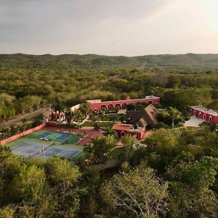 ホテル Hacienda Maria Elena Yucatan Ticul エクステリア 写真
